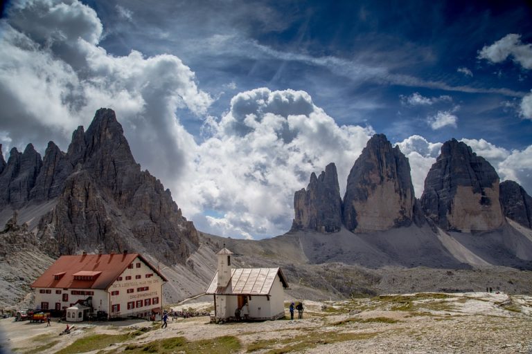 Itálii Dolomity, Sicílii a Kalábrii