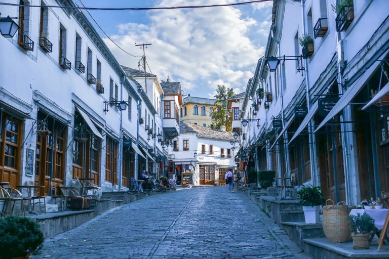 Cenově příznivé turistické destinace pro Čechy