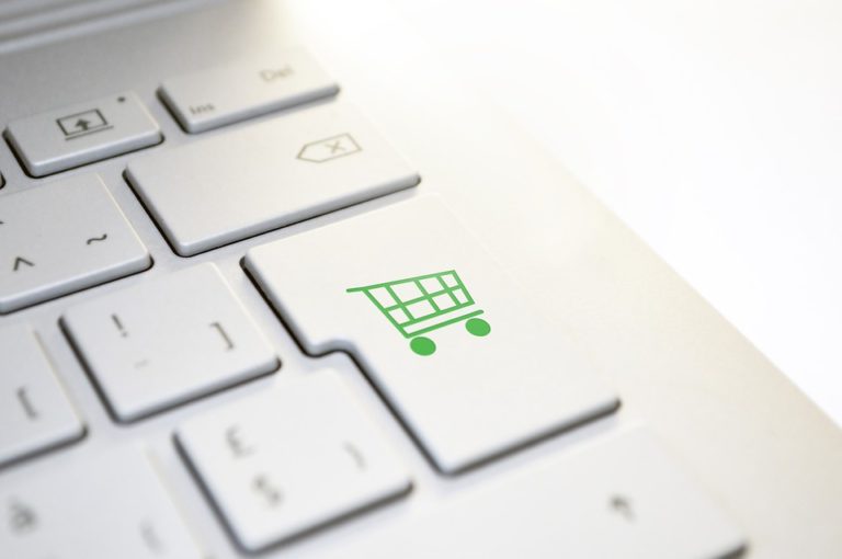 Tipy, jak ušetřit v internetových obchodech
