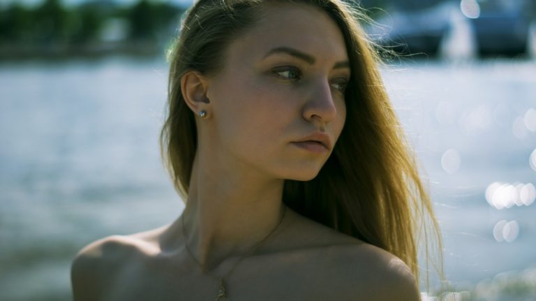 Jaké náušnice budou slušet vašemu tvaru obličeje? Vybírejte náušnice s rozvahou